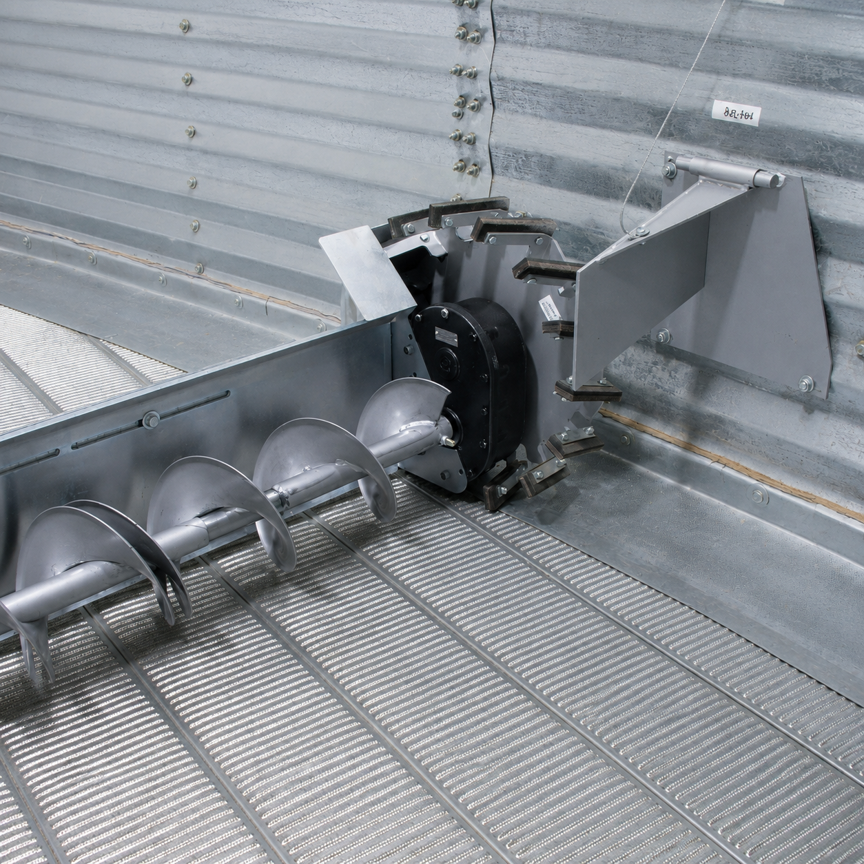 Sistema interno de silo Skyway Grain Systems con tornillo sin fin, componentes mecánicos y repuestos para mantenimiento gestionados por Grupo Amarel