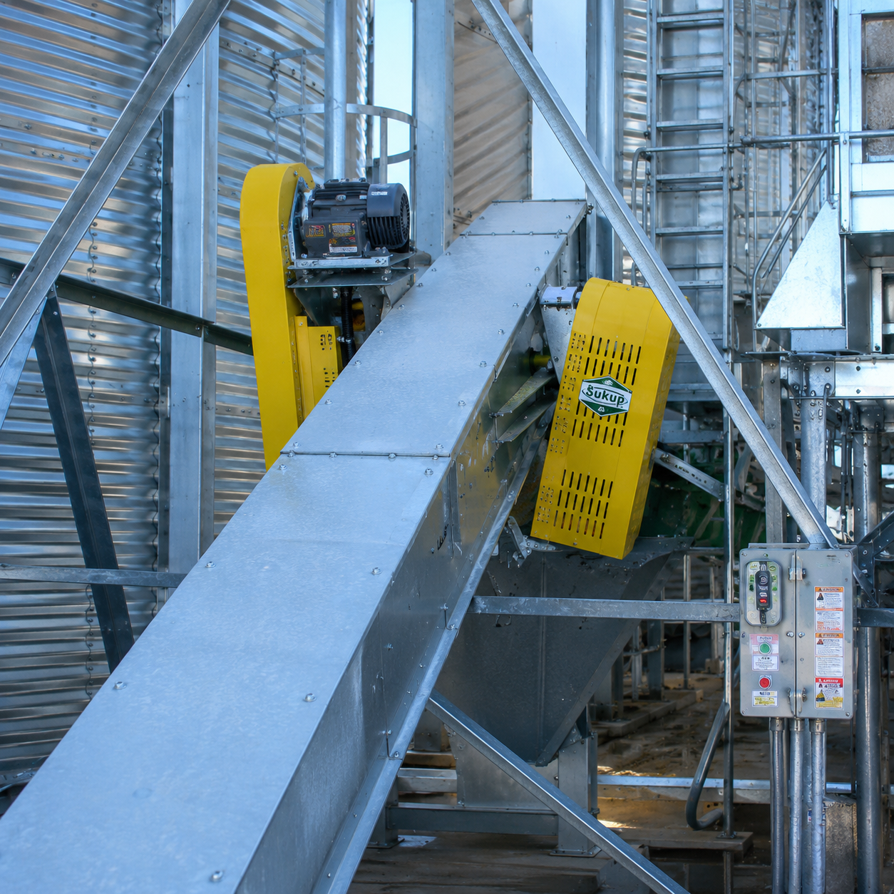 Sistema transportador Skyway Grain Systems para transporte, manejo y movimiento de granos en instalaciones agrícolas e industriales gestionado por Grupo Amarel